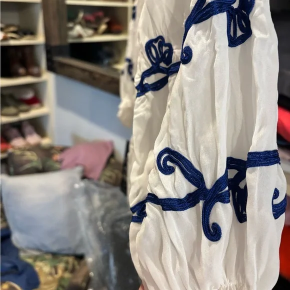 INC International Concepts White Blouse with Blue Embroidery - Picture 4 of 4